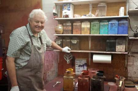 Terry Ludwig Making Pastels